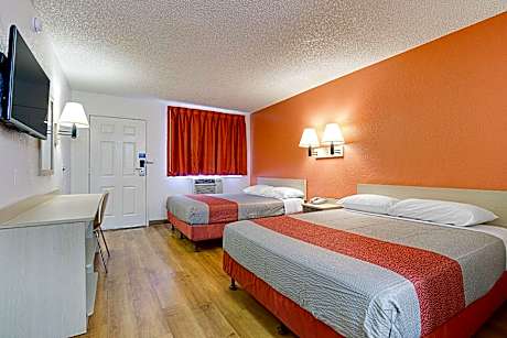 2 Full Beds | ADA/RI Shower/Micfridge