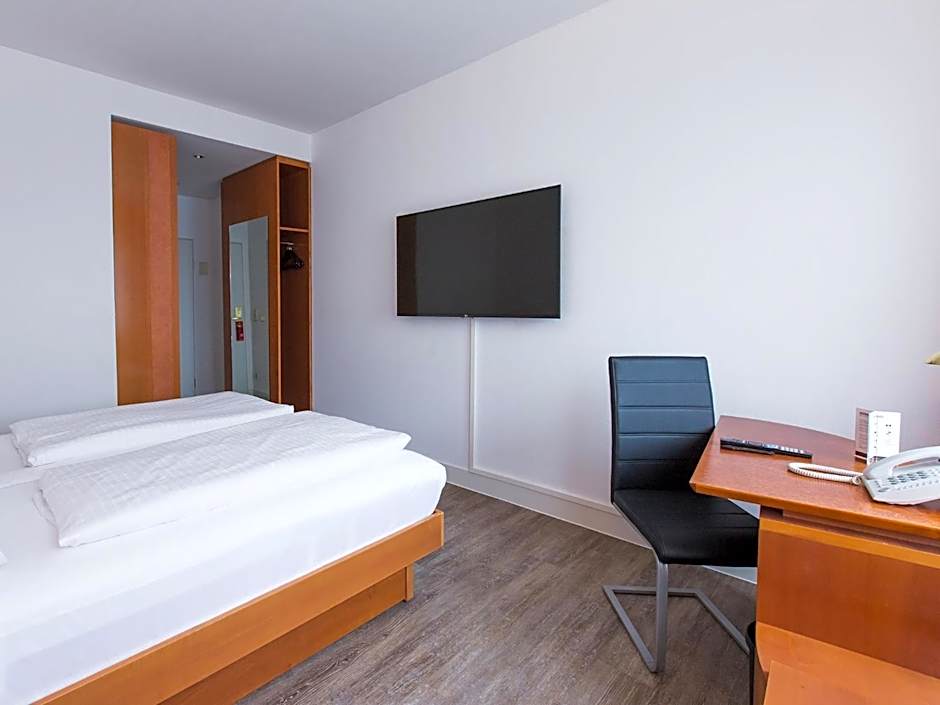 DORMERO HOTEL DRESDEN AIRPORT
