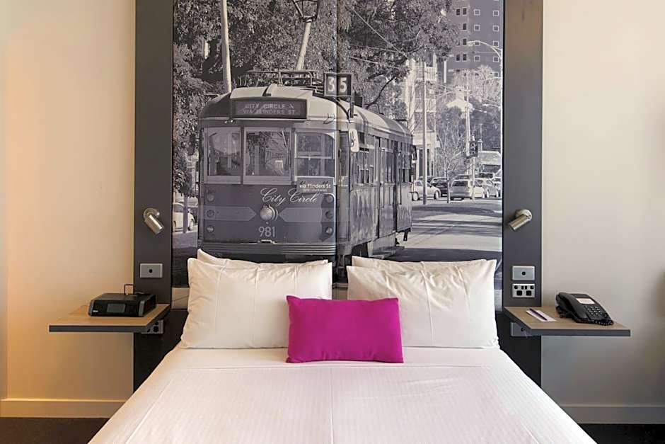 Mercure Melbourne Therry Street