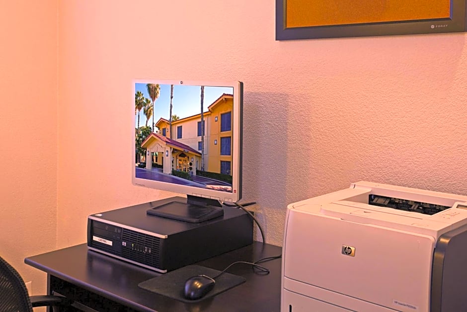 Super 8 by Wyndham San Bernardino
