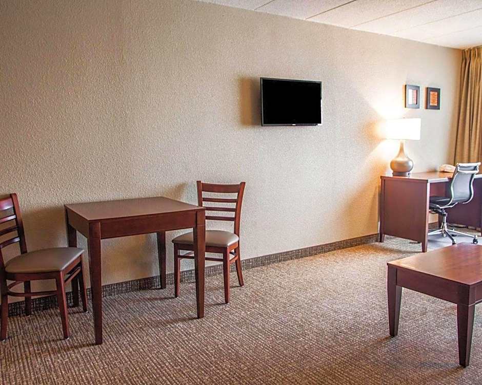 Quality Inn & Suites Orland Park - Chicago