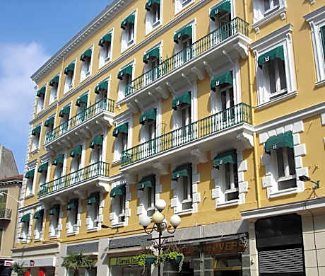 Univers Hotel
