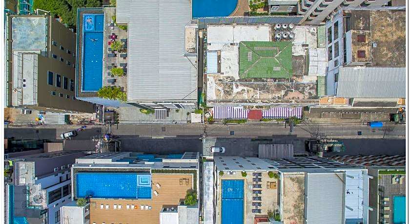 Sea Me Spring Too Hotel