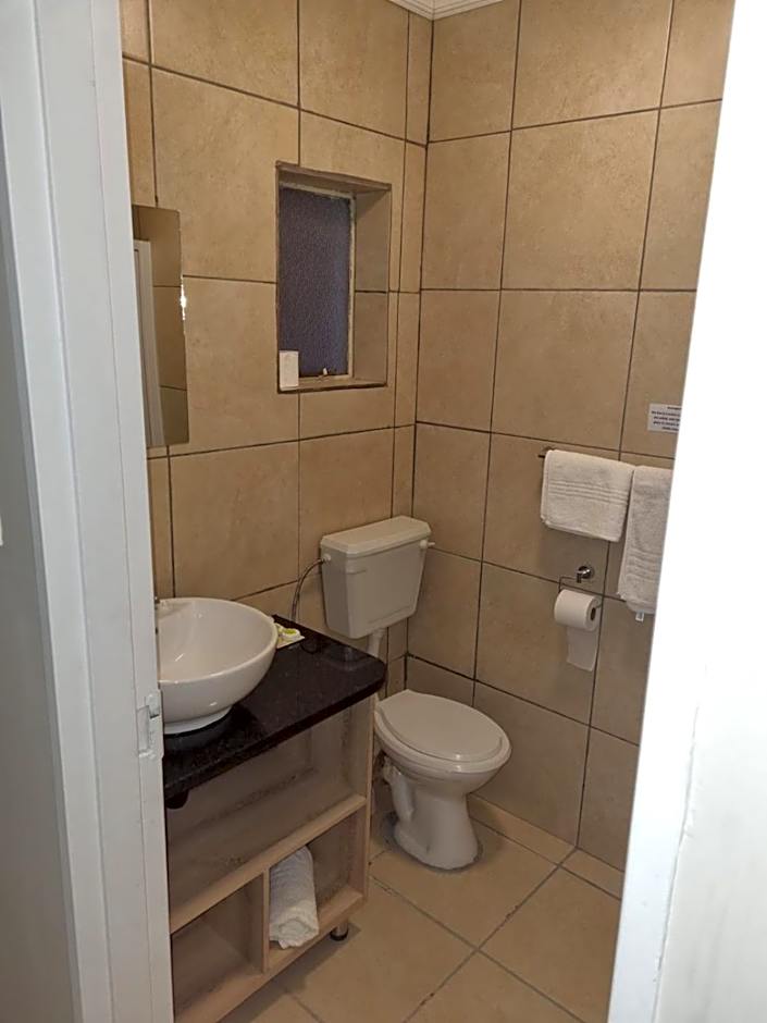 Barons Galley & Lodge