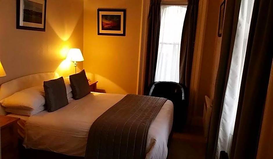 The Royal Hotel Tain