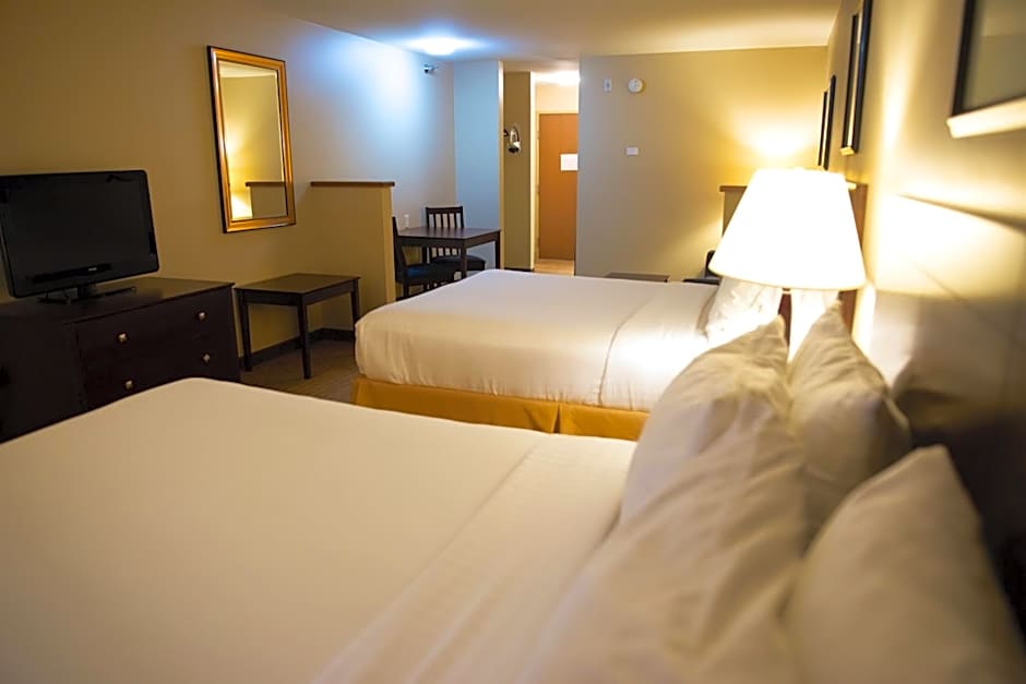 Holiday Inn Express Devils Lake By IHG