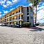 La Quinta Inn by Wyndham Costa Mesa / Newport Beach