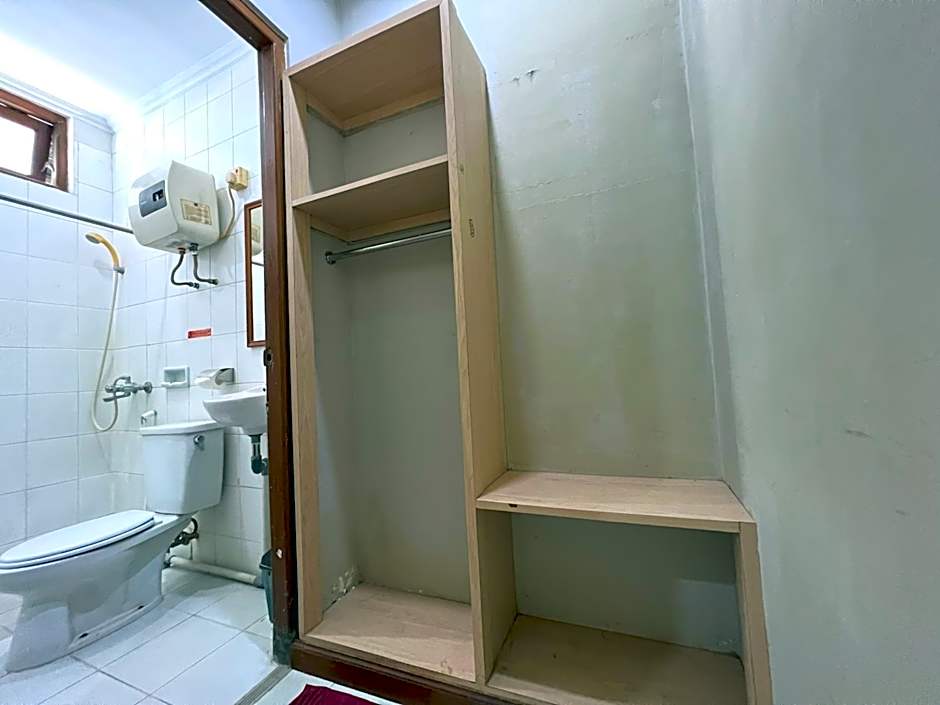 Hotel Winotosastro by Athelu