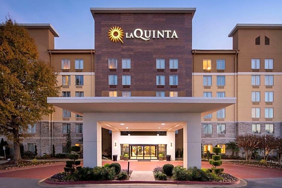 La Quinta Inn & Suites by Wyndham Atlanta Airport North