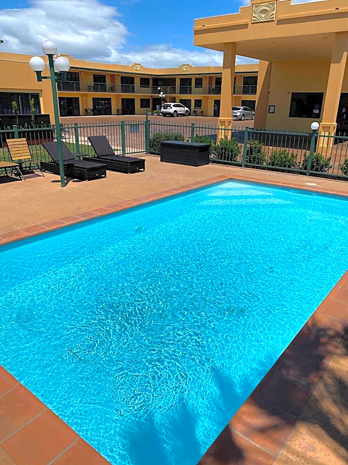 Deco City Motor Lodge