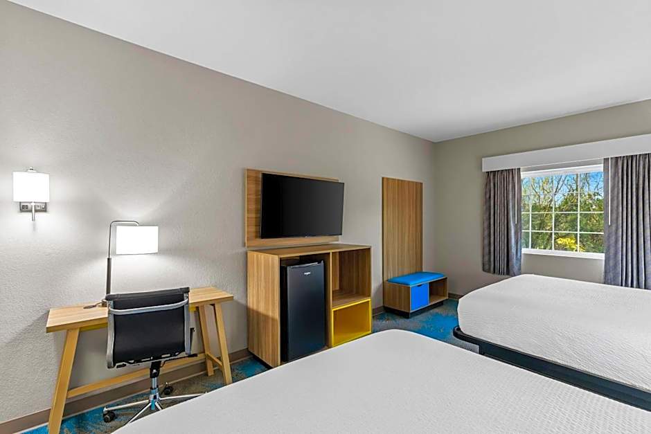 Days Inn & Suites by Wyndham Union City