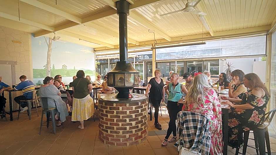 Tailem Bend Riverside Hotel