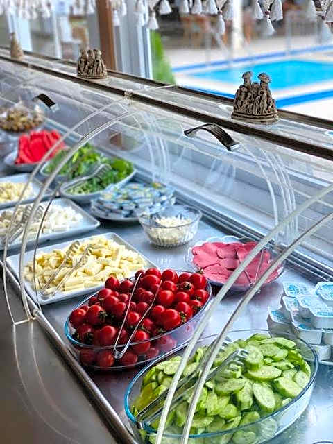 Canada Hotel & Bungalows