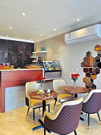 Amaken Aparthotel