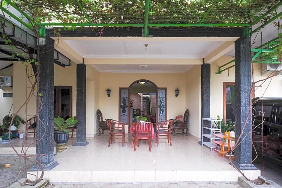 RedDoorz near Candi Ratu Boko 2