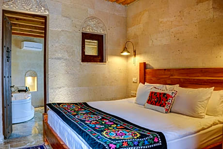 1 King Bed Suite