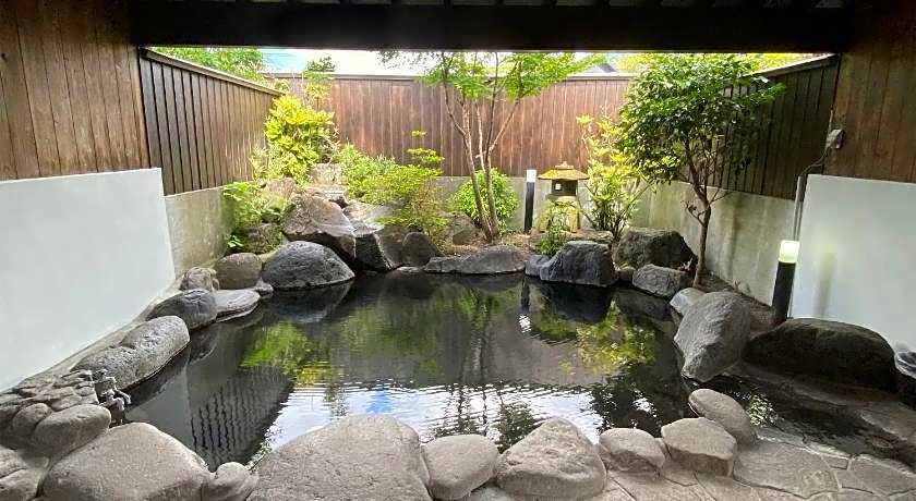 Yufuin Onsen Hasuwa Inn