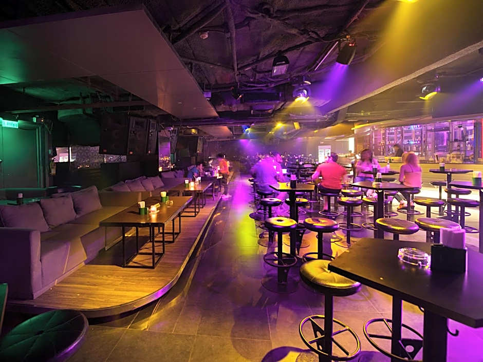 Grace Hotel Bangkok (SHA Plus)