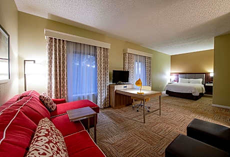 1 QUEEN W/ MICROWAVE-FRIDGE NONSMOKING HDTV/FREE WI-FI/HOT BREAKFAST INCLUDED WORK AREA