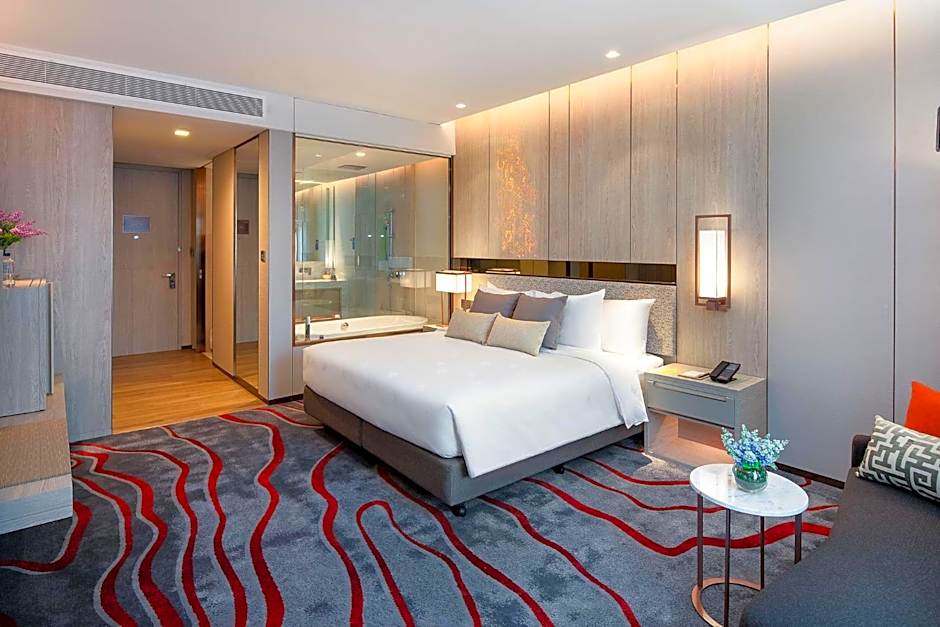Photo 1 of 5 of Superior 1 King Bed