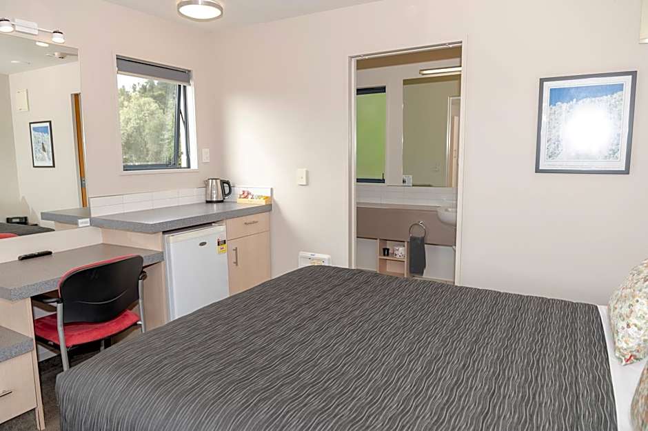 Bella Vista Fox Glacier Motel