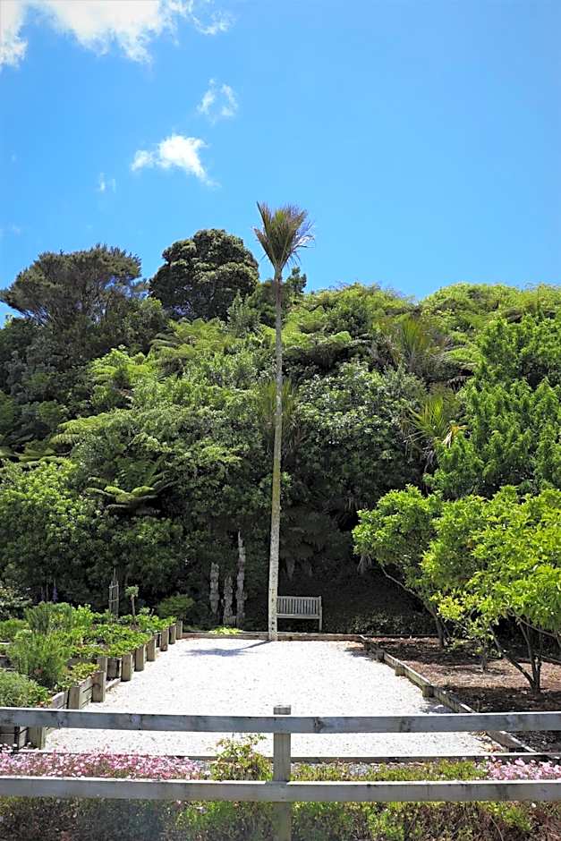 The Old Oak Boutique Hotel