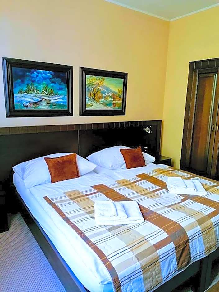 Hotel David with Free Parking