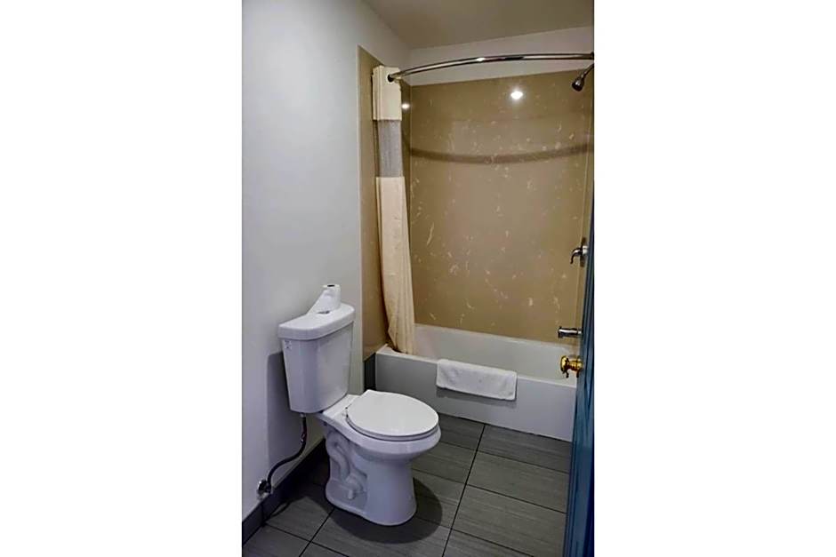 Premier Inn & Suites