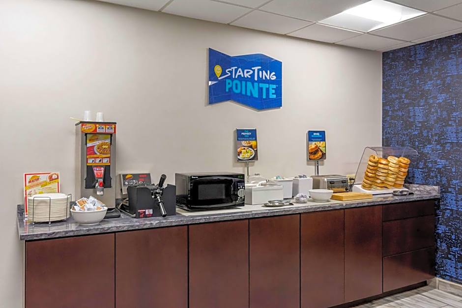 Clarion Pointe Charlottesville