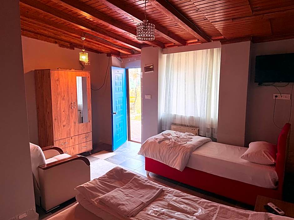 ÖZ Butik Otel Antik Kent Myrleia