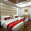 Hotel Swaran Palace