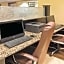 La Quinta Inn & Suites by Wyndham Hot Springs