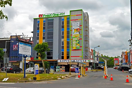 Fresh One Hotel