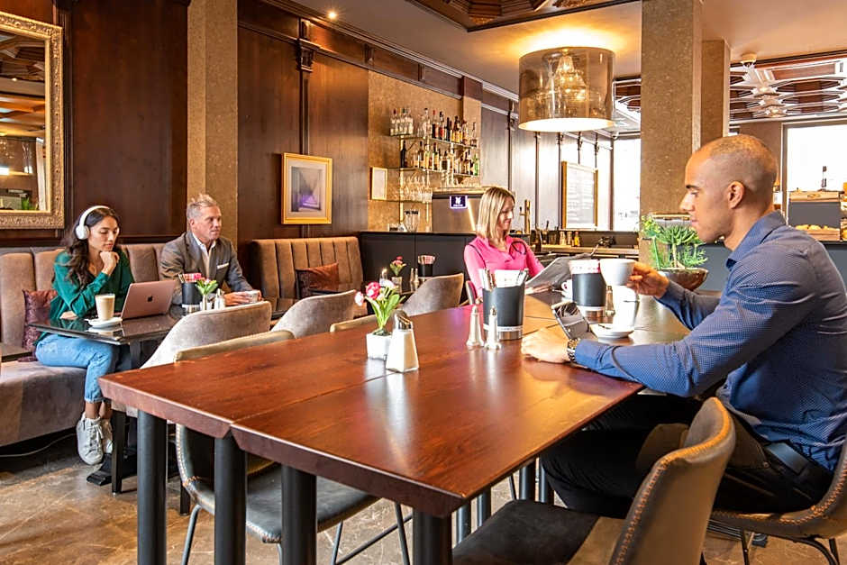 Kings Hotel First Class