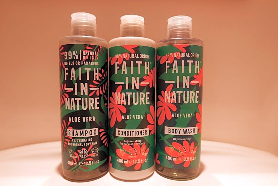 The Potting Shed, self contained, detached retreat in Shapwick village