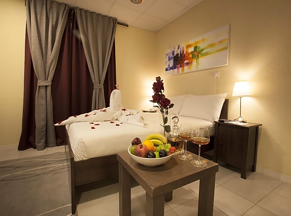 Palms Lily Hotel Suites