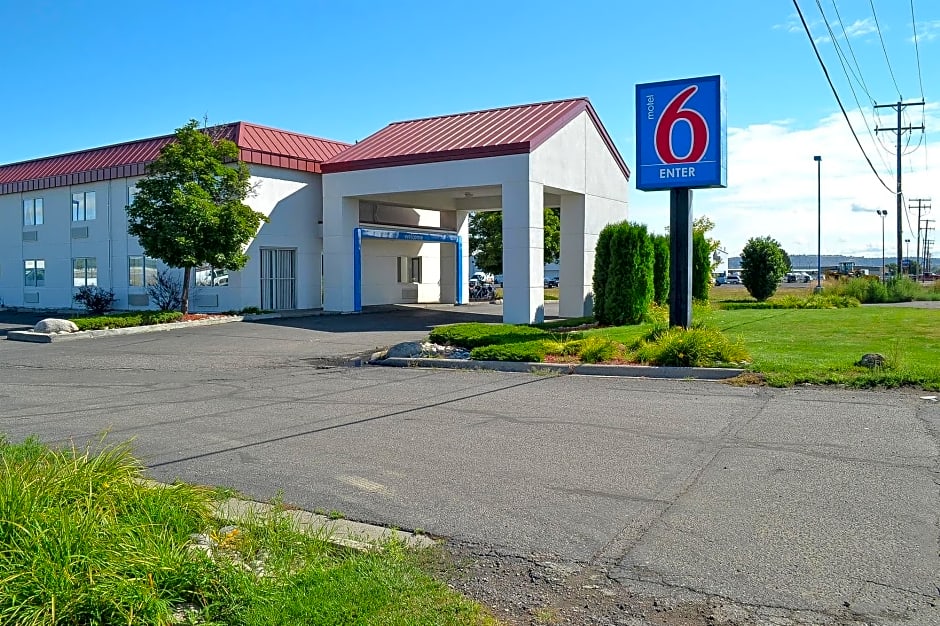 Motel 6 Billings, MT - North