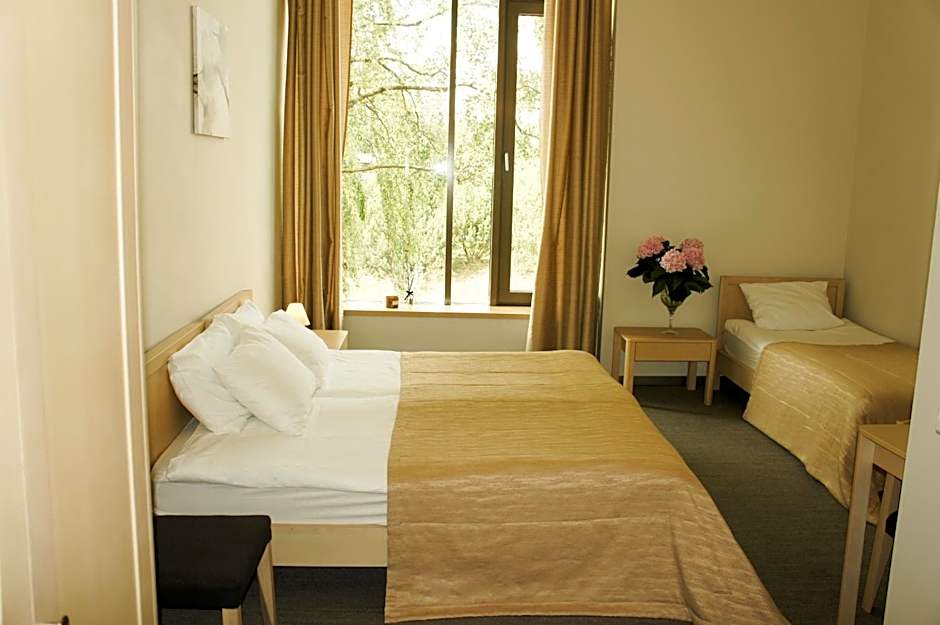 Zaliasis slenis - Self check-in hotel - Free parking