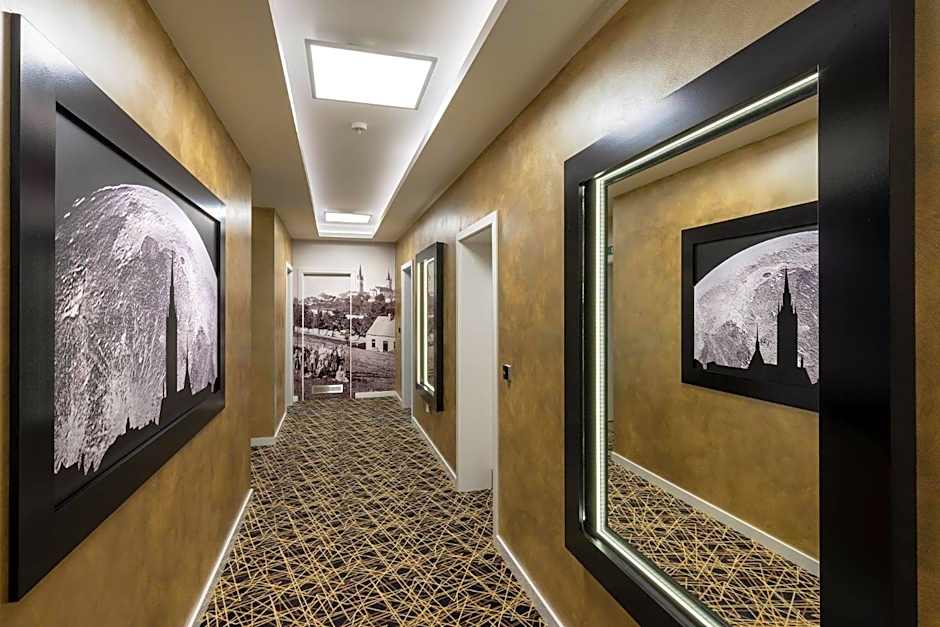 Hotel Grand