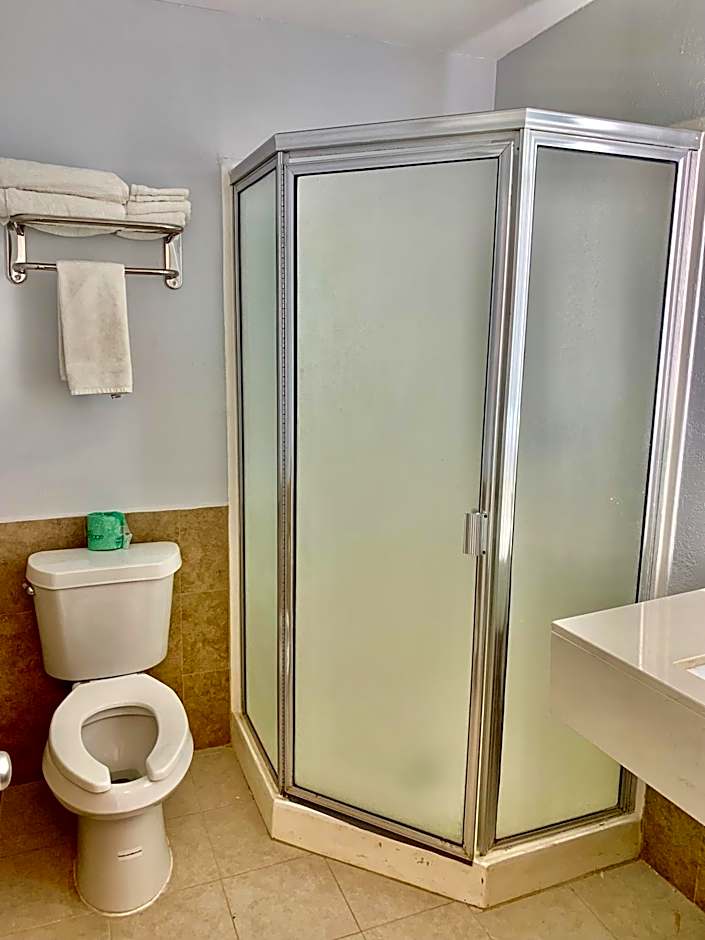 Rodeway Inn Midland South