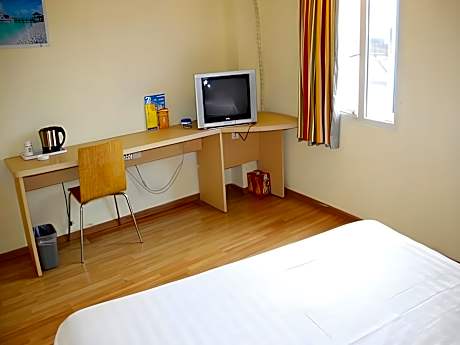 7Days Inn Chongqing Qianjiang Jiaoxi Road