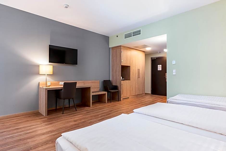 Akeah Verdi Budapest