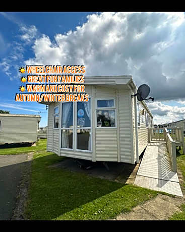 Luxury static caravan, 6 berth, Marine Holiday Park, Rhyl, Wales