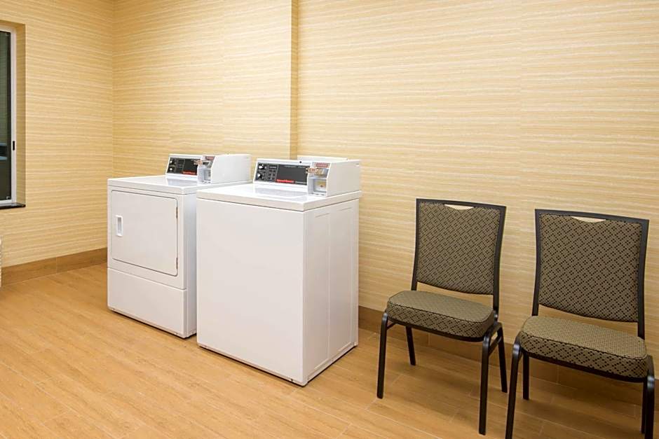 Fairfield Inn & Suites by Marriott Fort Wayne Southwest