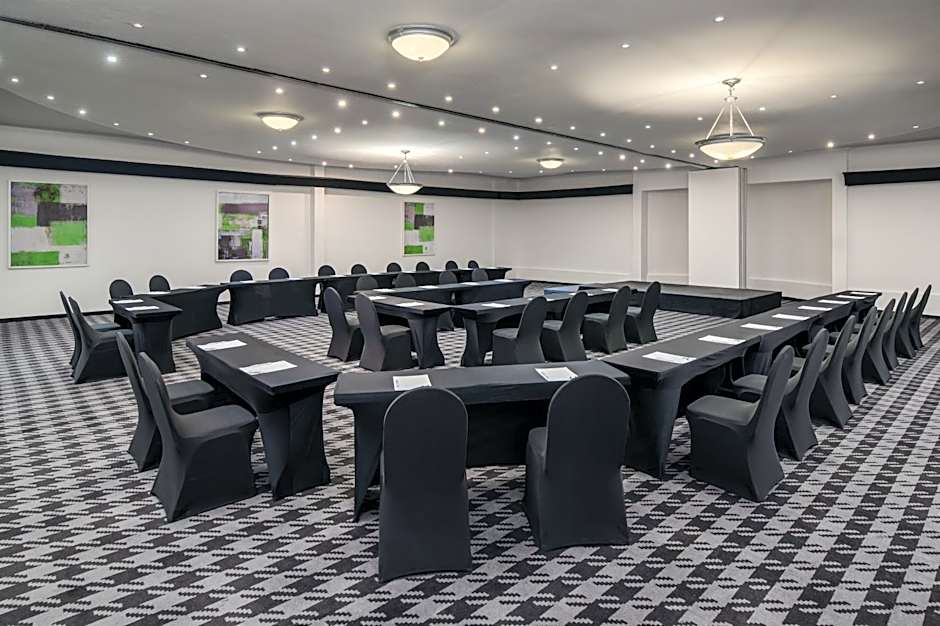 Holiday Inn Johannesburg Airport By IHG