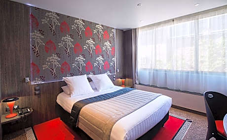 Superior Double Room with Patio View