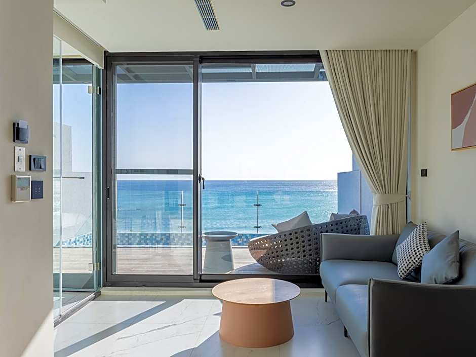 Kenting Sea Wall 130