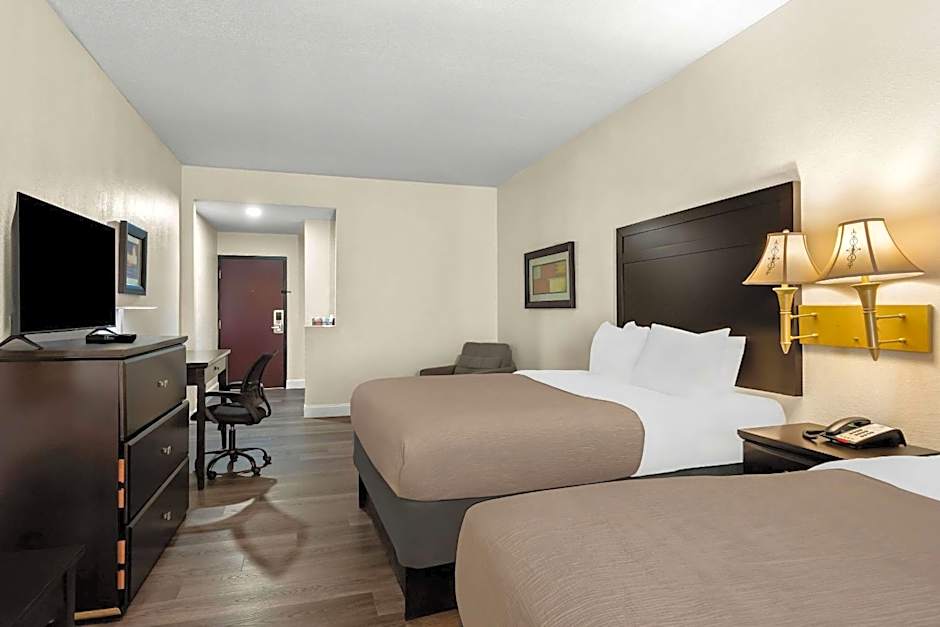 Quality Inn & Suites Lafayette