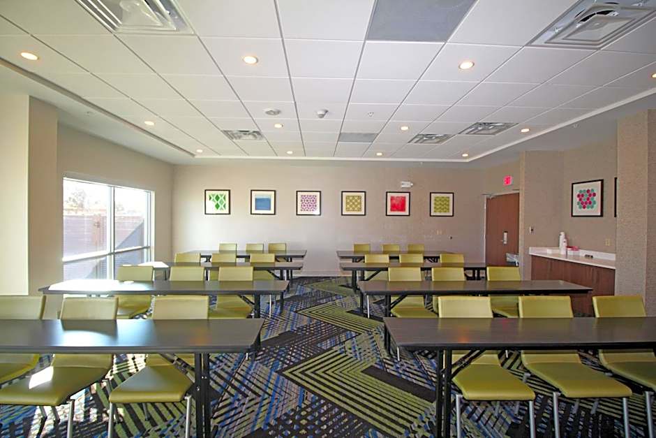 Holiday Inn Express & Suites Ocala By IHG