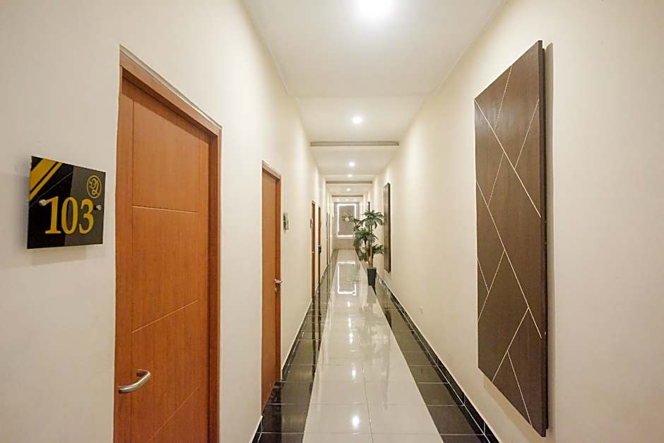 Urbanview Hotel DJ Inn Tegal